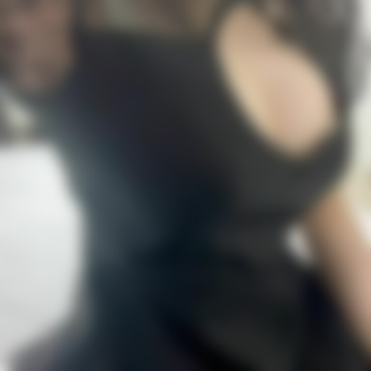 初めて買ったメイド服が気づいたら胸のとこパツパツになってた🥲

この服を着ると何故か胸がいつもより大きく感じる笑