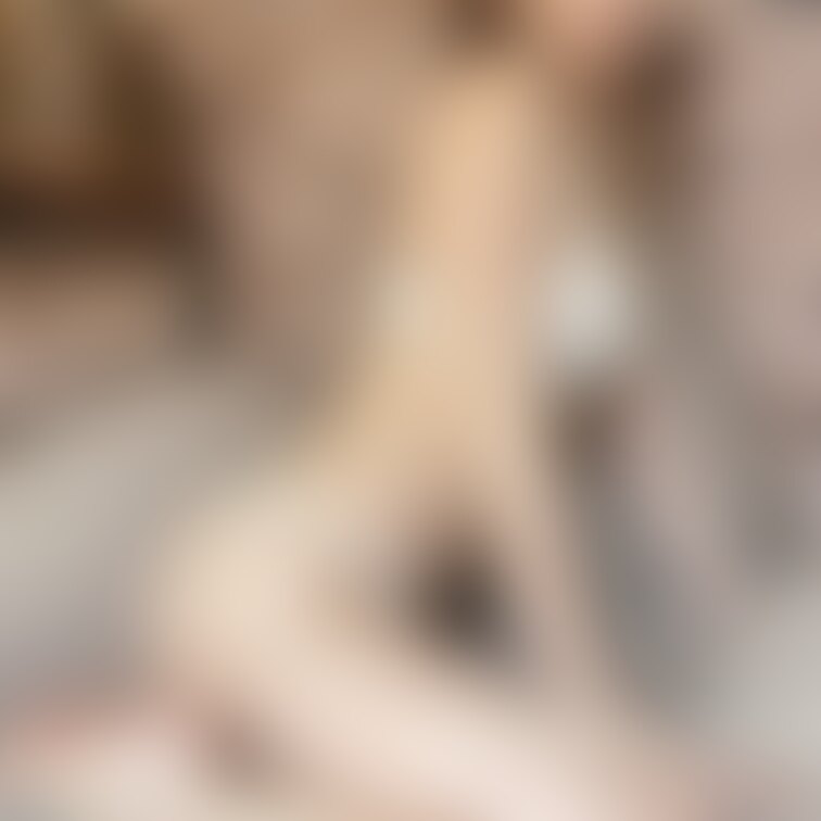 唐突に下着姿の写真を載せてみる♡
これは先週撮ったやつです！
3枚目の腹筋が実力以上に盛れましたが、下っ腹は皆様の想