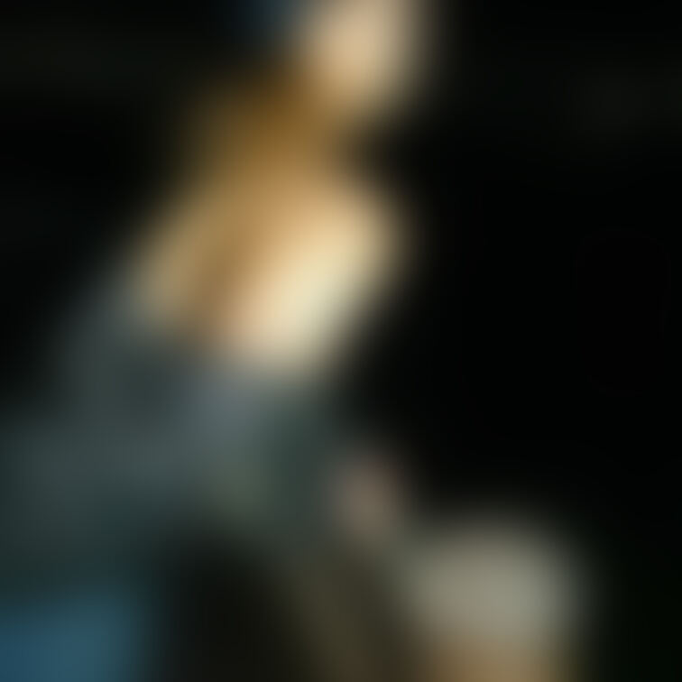 夜景と乳首🌹
そろそろ寒いんです
