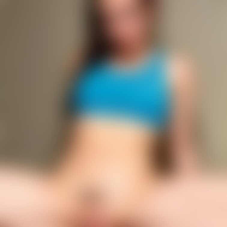 会員に弱みを握られてエッチなポーズを強いられている美人トレーナー
鋭い目つきがたまらん🤤