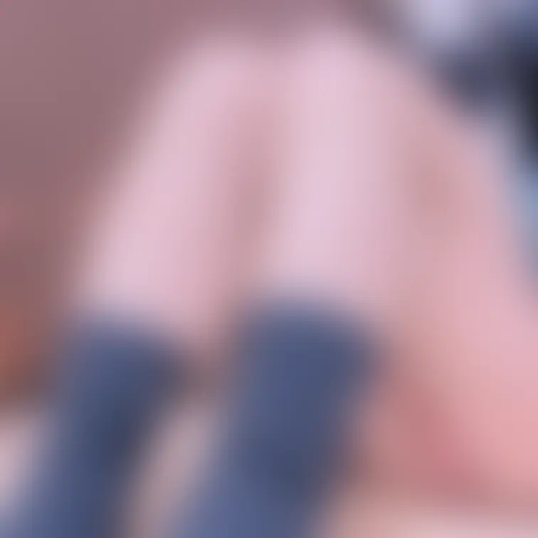 どっちのパンチラがすき?