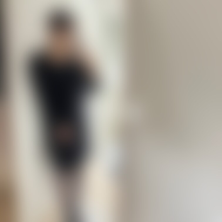 不謹慎ですが礼服姿に興奮します…。自撮りお願いして送ってくれたので共有です!今度これ着てプレイします