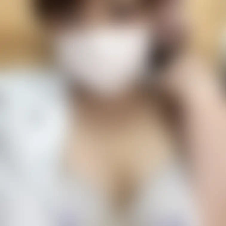 出血大サービスショット❣
ナース服の中は・・・(/ω＼)ｲﾔﾝ♥笑

脚ムチムチで申し訳ないけど…
こんな感じで
