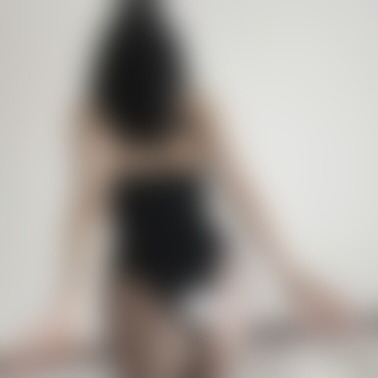 バニー衣装で後ろ姿🐰
【みみからのお願い💕】
えっちだと思ってくれた方は
写真下の♡印をポチッとしてくれる