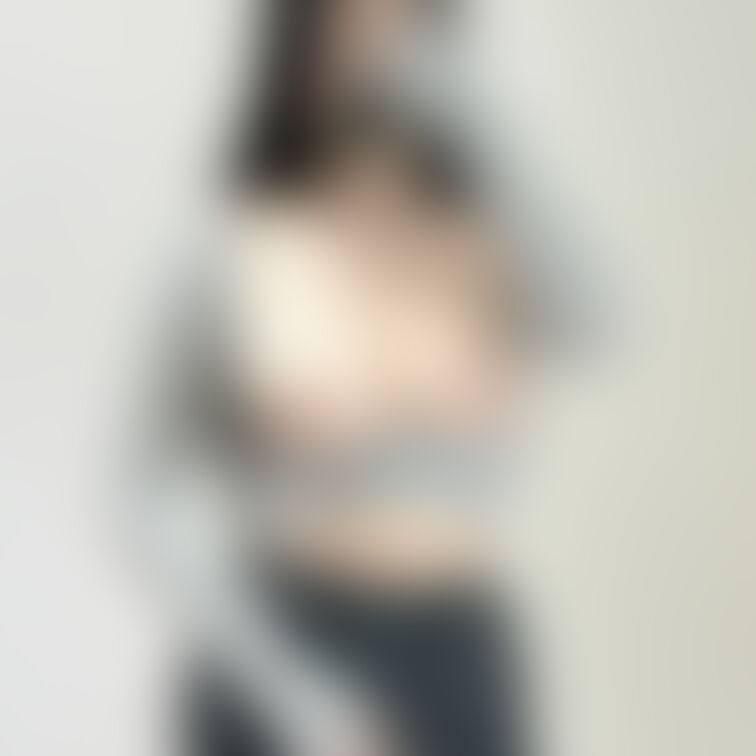 ちらっ🖤