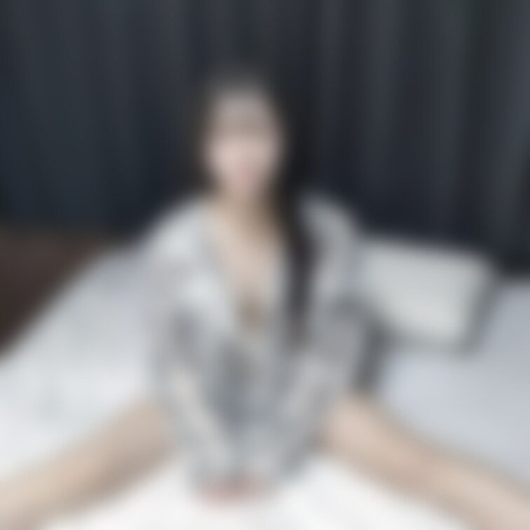 昨日載せた動画、ところどころバグが生じていたので新しく載せ直しました💦すみません💦

シャツ1枚でえちえち♡
ご奉