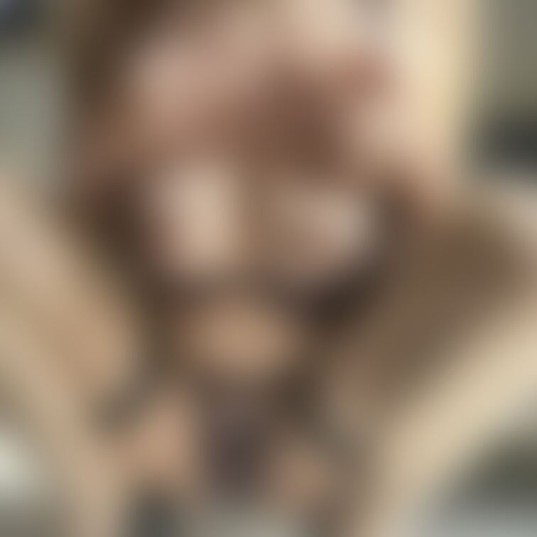 おっぱい丸出しでM字開脚たくさんしたの💓