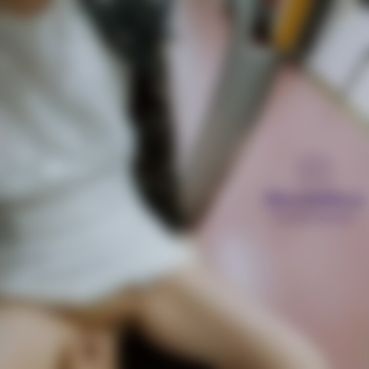 【璃子】某地下鉄にて....

1人でオナオナしてたので横から協力(笑)
腰振ってます(；ﾟДﾟ)
