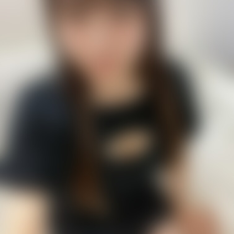 もう寒くなってきて半袖も着れなくなりそうだから記念にパシャリ...🎥

秋服着れるのたのしみだな〜♡