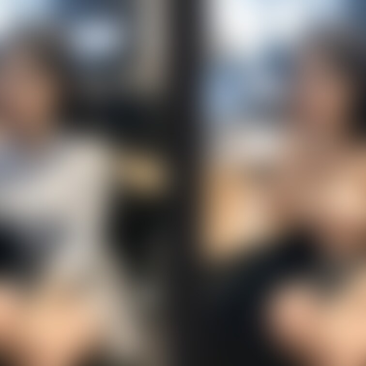 着衣と脱衣を並べた画像です。画像№438 