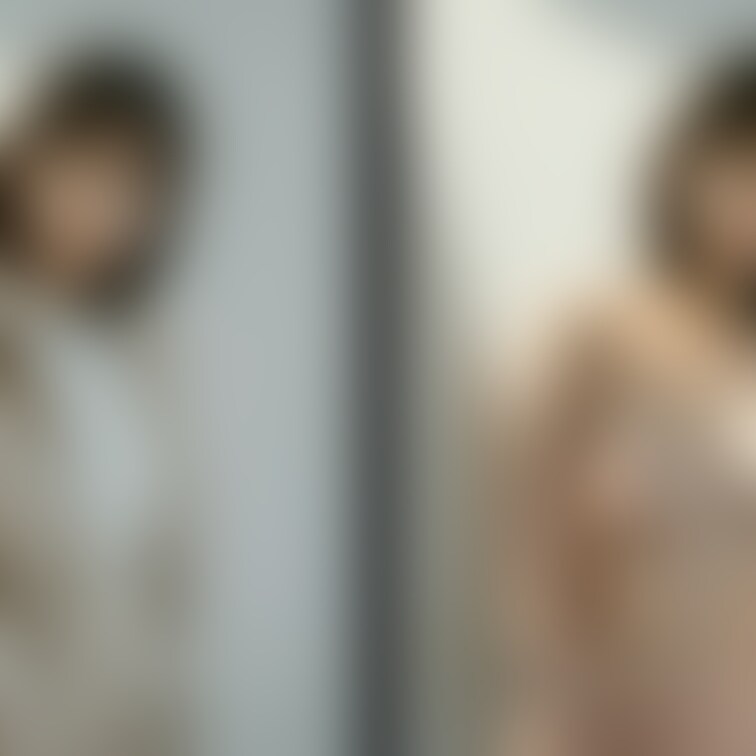 着衣と脱衣を並べた画像です。画像№1163