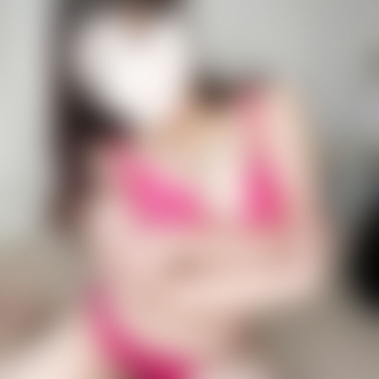 一合目プランさま☺️
むちり。
ショッキングピンクの下着はちょっと派手だったかな？？
お気に入り✨
　

お