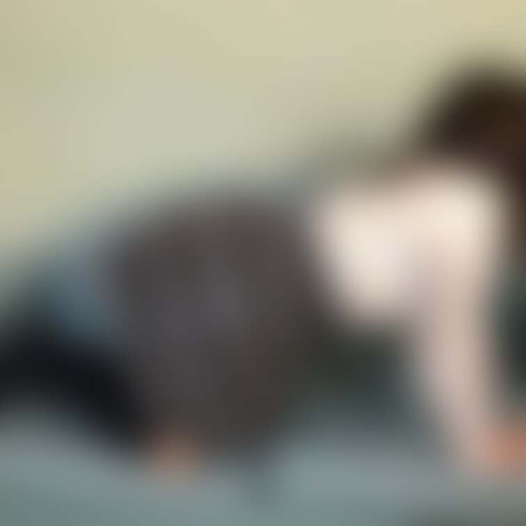 ありすちゃん　20歳
スタイルチェック3️⃣

四つん這いからのパンチラ？
