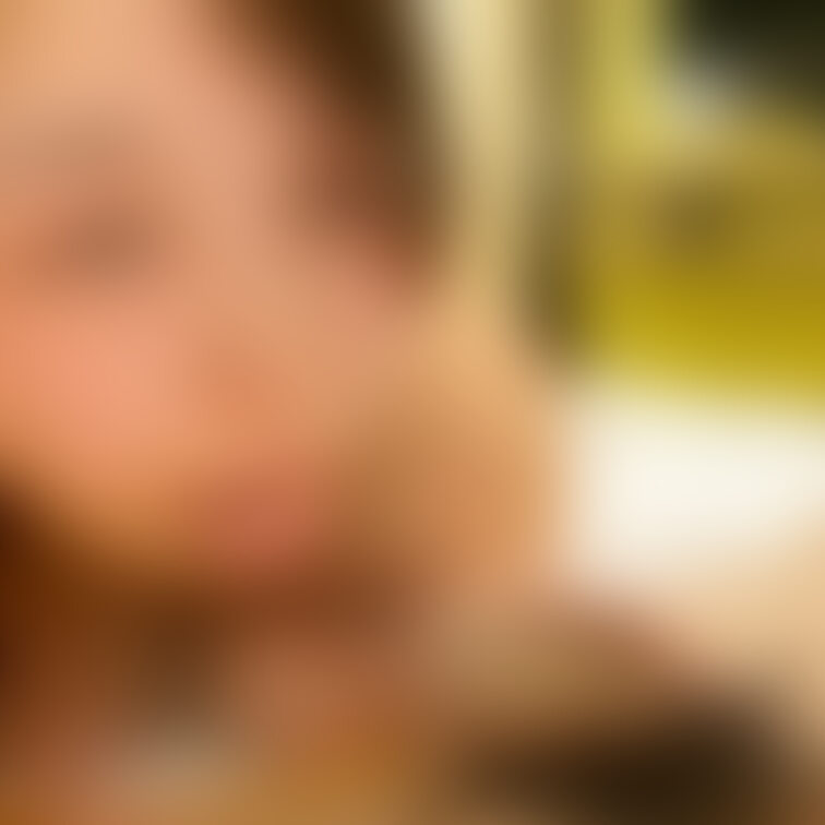 フ●ラがとにかく好きで、硬いのも柔らかいのも、洗ってない臭いのも、止められないと1時間でも舐めてしまいます。

気が
