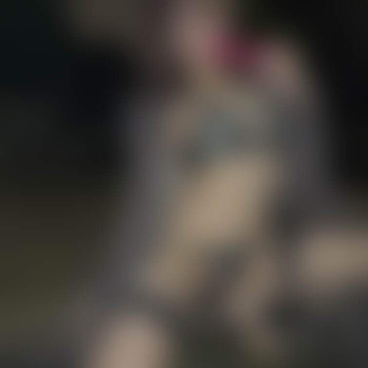 【ガーターベルト🤍野外露出】

露出系撮影したいなーっ🔞

この時細い、、今とスタイル全然違う、、今むちむち、、