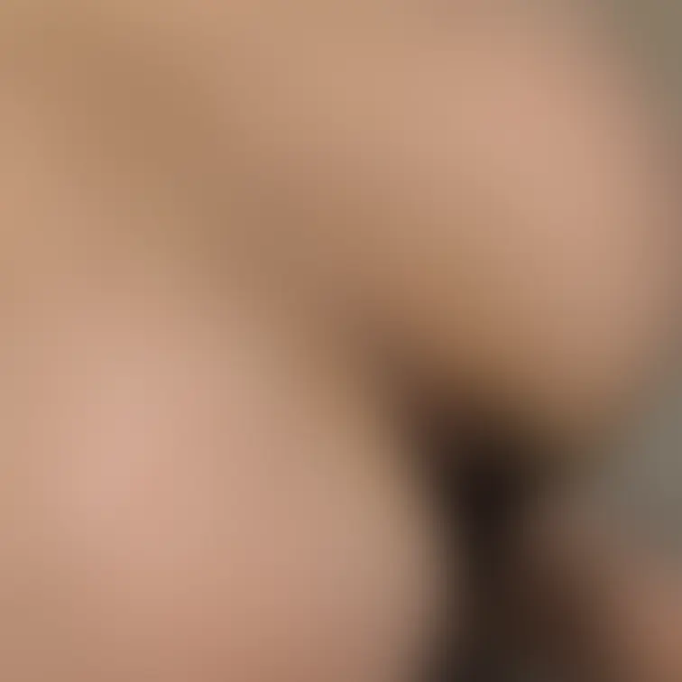 みずきのバックハメ撮り風撮影。アナルのドアップです。ここまで見せられるのは仲いいから、なのかもしれません。個人撮影だった