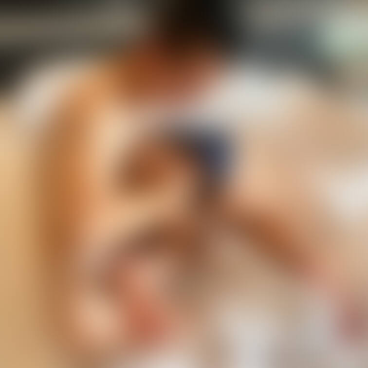 前々回の複数は2人に来てもらいました😚
初っ端からアナルやられて感じちゃいました😂🩷
未経験だけど指でやられるのは好