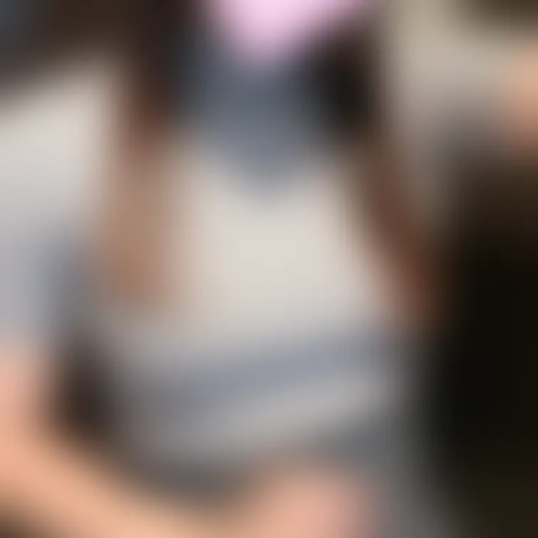 MyFansで購入者限定で
8/22(金)に恥ずかしいけど
あそこドアップの指サックでオナニーしちゃった動画を販売し