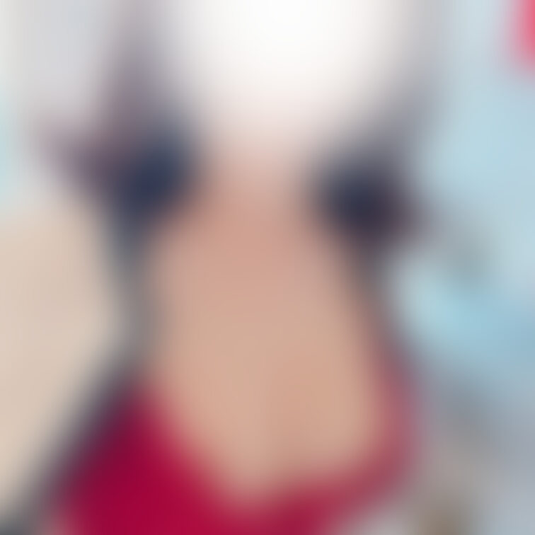 おっぱい丸出しで自炊してる女子大生