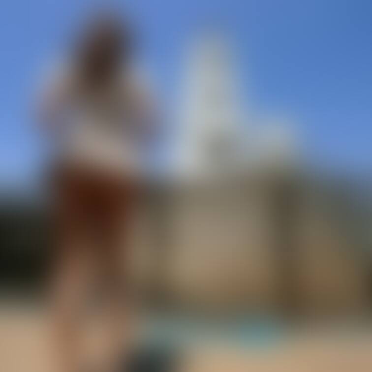 素敵な灯台に撮影に行ってきました。
エッチな写真も撮りたかったけどすぐ横に座ってる人が何人か居たのでこれが限界でした😅
