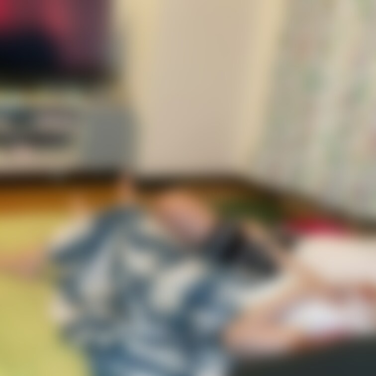 プールから帰宅後映画観てたらお誘いがあったので手で頑張ったら手コキしてくれて１時間ほど焦らされ我慢の限界に...音量注意