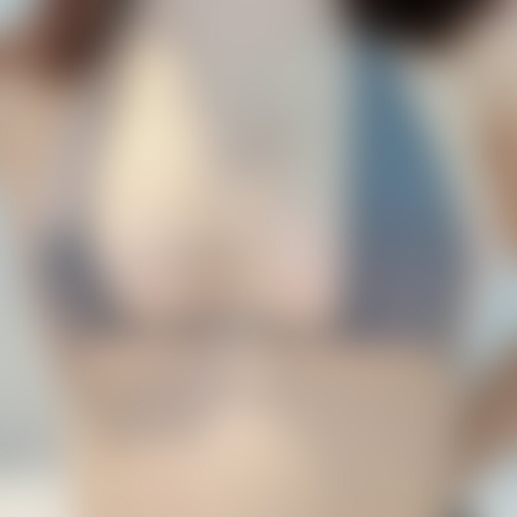 えっちな水着すぎて、おっぱいあふれちゃいました♥
しまうの手伝ってくれる人いますか〜