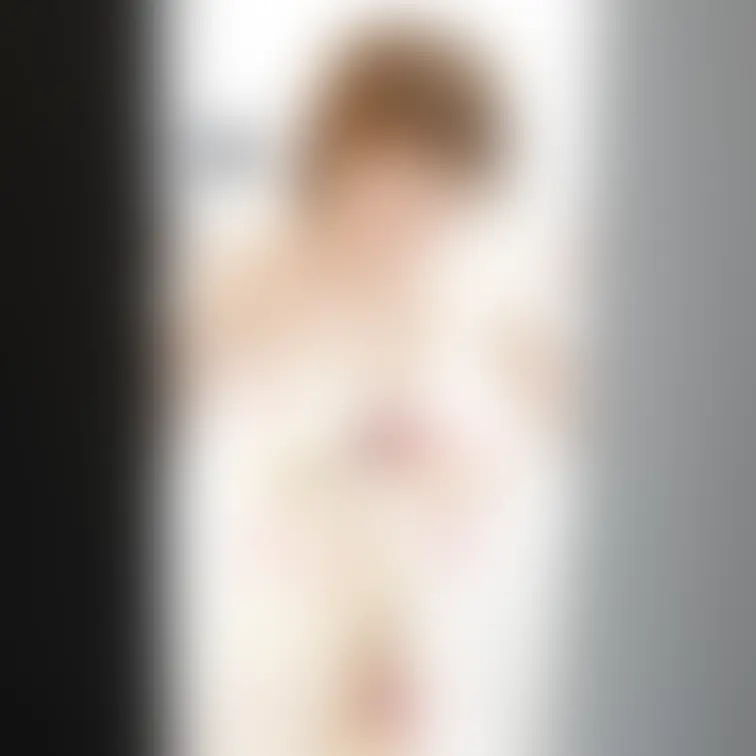 りりの全裸パーティー兼公開撮影での一枚。ドレスを脱いでシャワーを浴びようとするところを覗き見風に撮りました。

ヌー