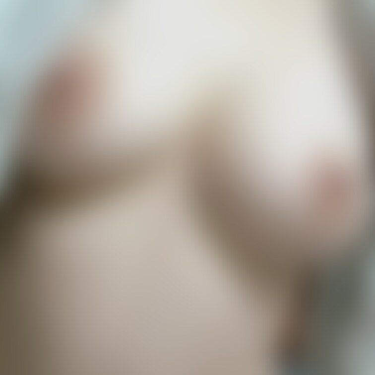 暑くなったり寒くなったり… 
予想通り体調崩していました🫠  
来週からまた寒くなるみたいだね🥹💦 
寒いと乳首立