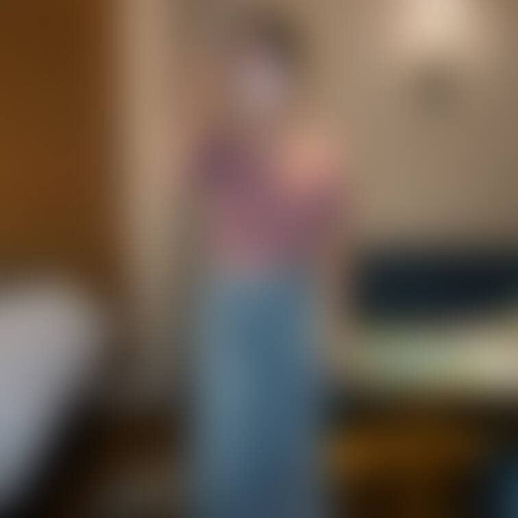 ○○○ちゃんとパパ活。
DMでは甘えん坊な感じだったけど、直接あってみるとツンツンした感じでした。緊張してたのかな？