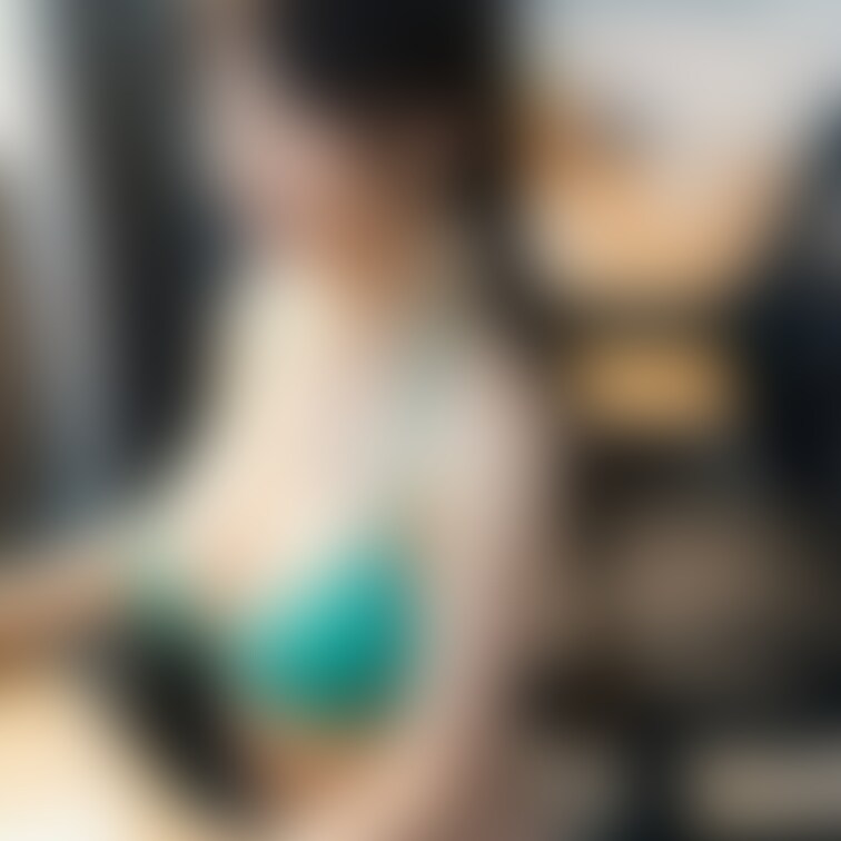 今週末って予定あるかな...？🥺
もしよかったら、一緒に遊びに行かない？💕
話題の新作映画見たあとに、
可愛いカフ