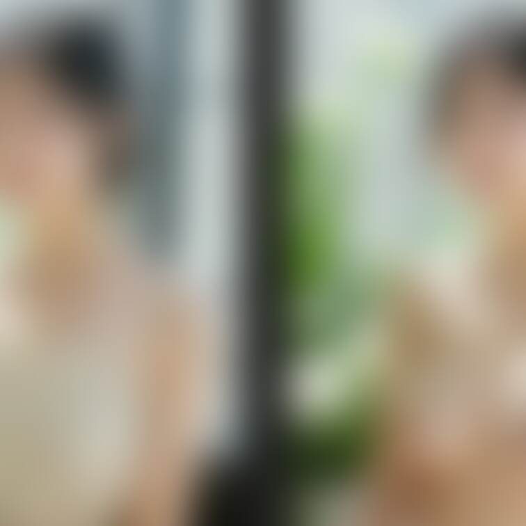着衣と脱衣を並べた画像です。画像№814