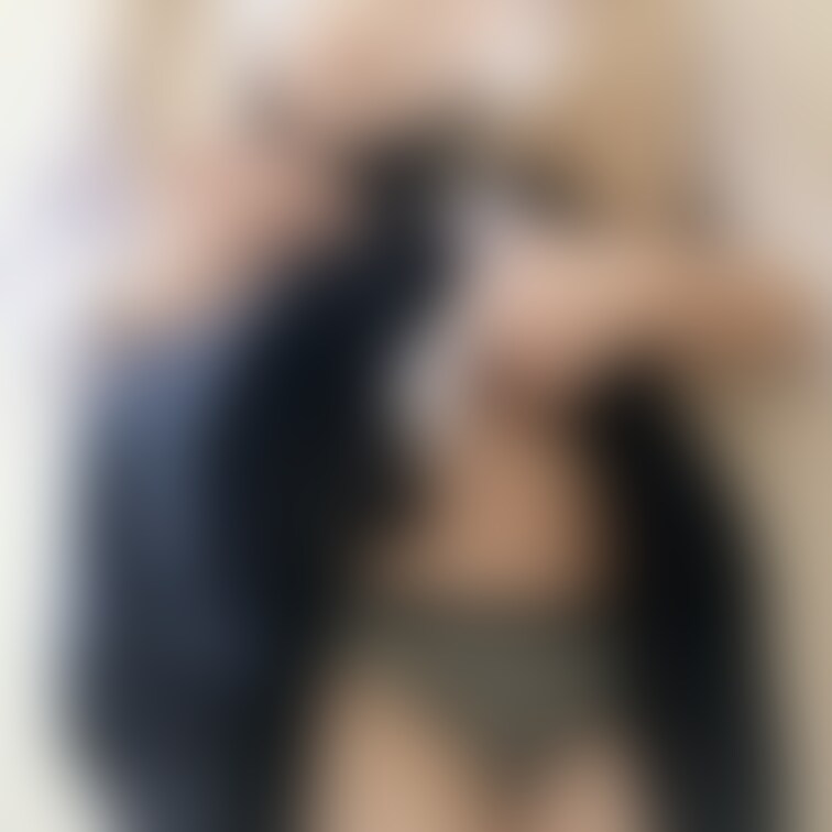 電マでオナニー、いろいろな分泌物をパンツに染み込ませます。一週間履き続け、🚺はペーパーレス。汚パンツ希望の方はご連絡くだ