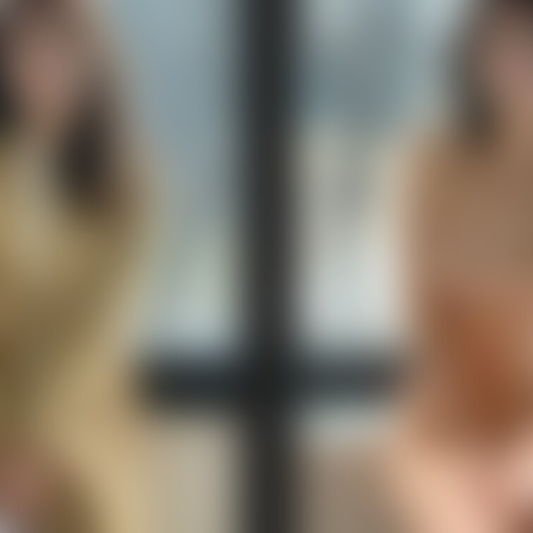 画像№ 1354  着衣と脱衣を並べた画像です    ※有料プラン用