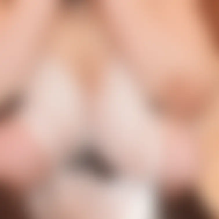だらしないおっぱいだけど、
大丈夫ですか🥲

She's sloppy boobs,
Are you okay?