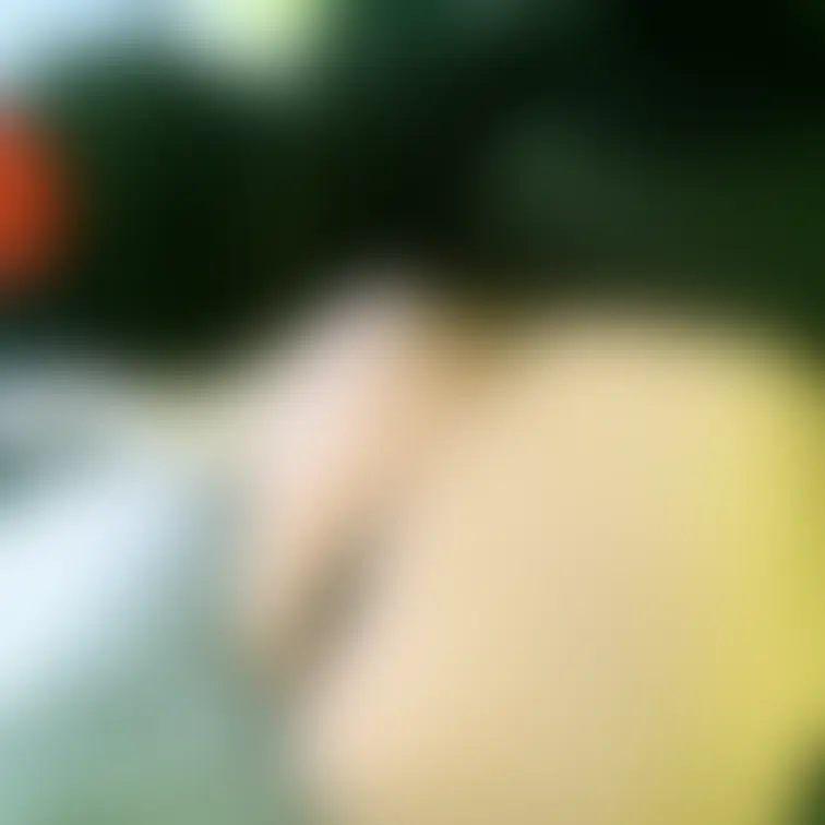 「POV」
キャンプ場で生着替え中🩷