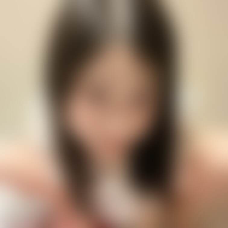 こんばんわ😊
下から
ひらひら〜
調子に乗ったら見えちゃうみえちゃう
危ないっ
でもほんとは、
見て