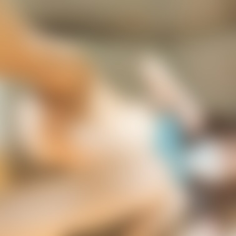 この写真を載せ忘れていた気がします😆
撮影中に我慢できなくなって襲った時の写真です😍
この時、奥さんの足で僕のアレを