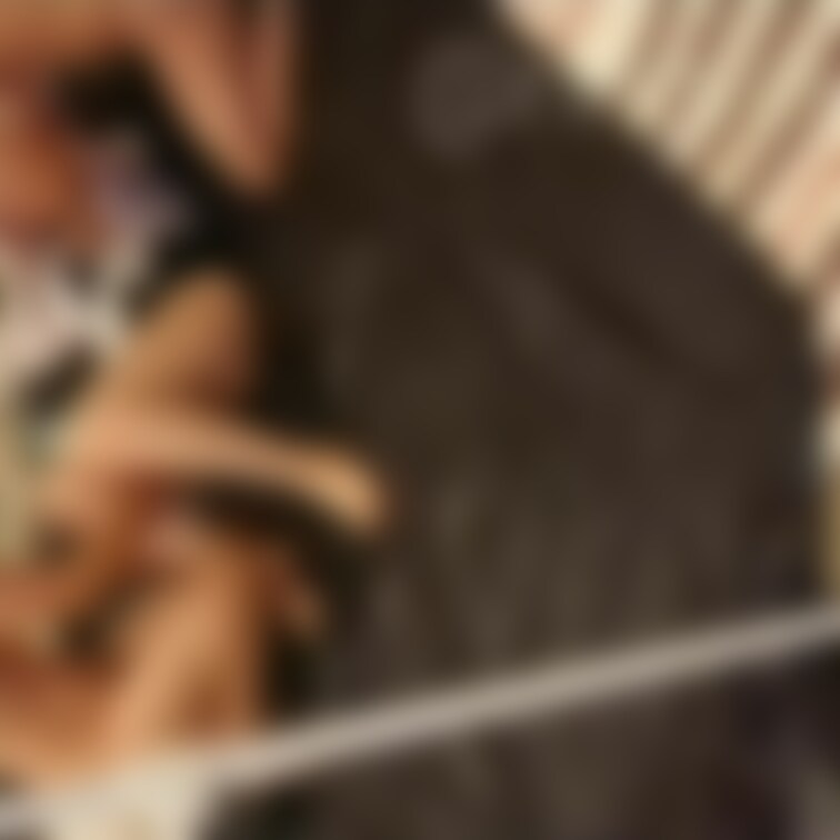 九人の男達に次々と生中💦

携帯撮影別角度