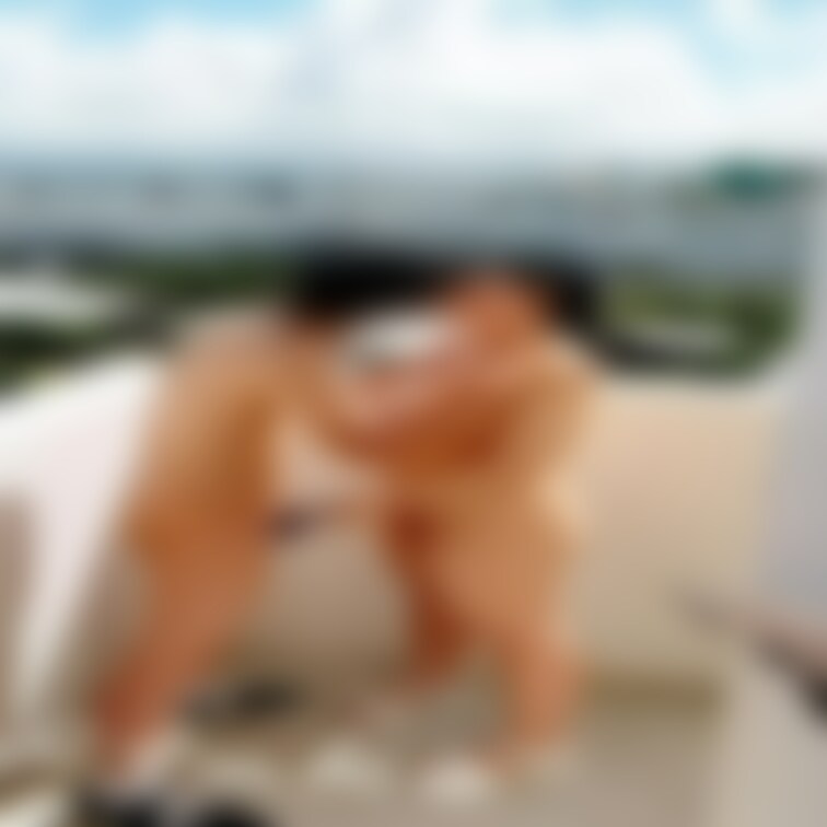 海を見ながら非常階段で全裸生ハメ中出しセックスを楽しんできました。海風を肌に感じながらのセックスは気持ちよさが違います(