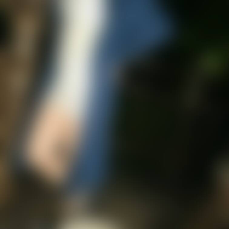 裸じゃないのもたまにはありですか
一応お高めの補正下着なんですがこれは補正されてるのでしょうか