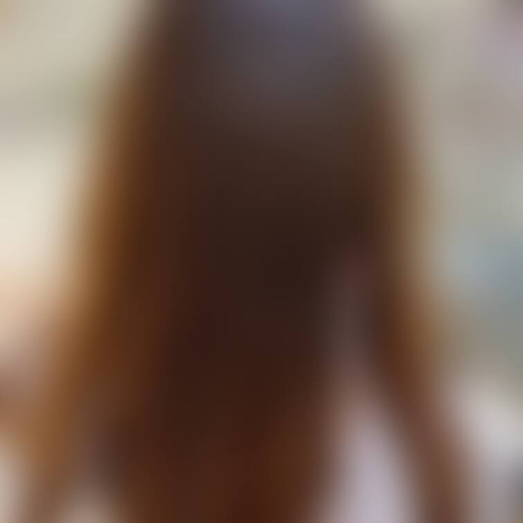 綺麗なロングヘアの巻き髪にうっとり🥺
27歳、歯科衛生士さん