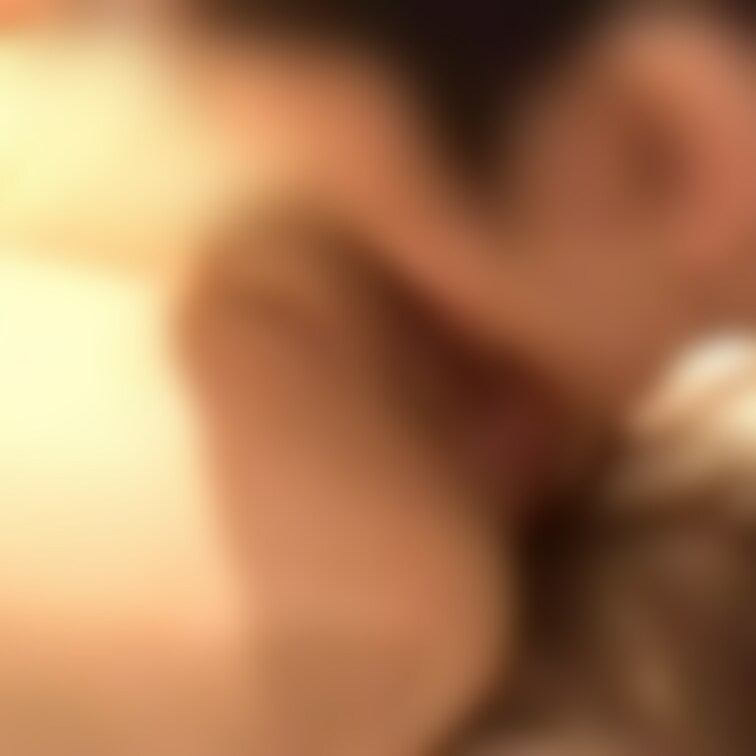 ぱいぱんおまんこから綺麗な弧を描いて潮吹いちゃう可愛い女の子⑦