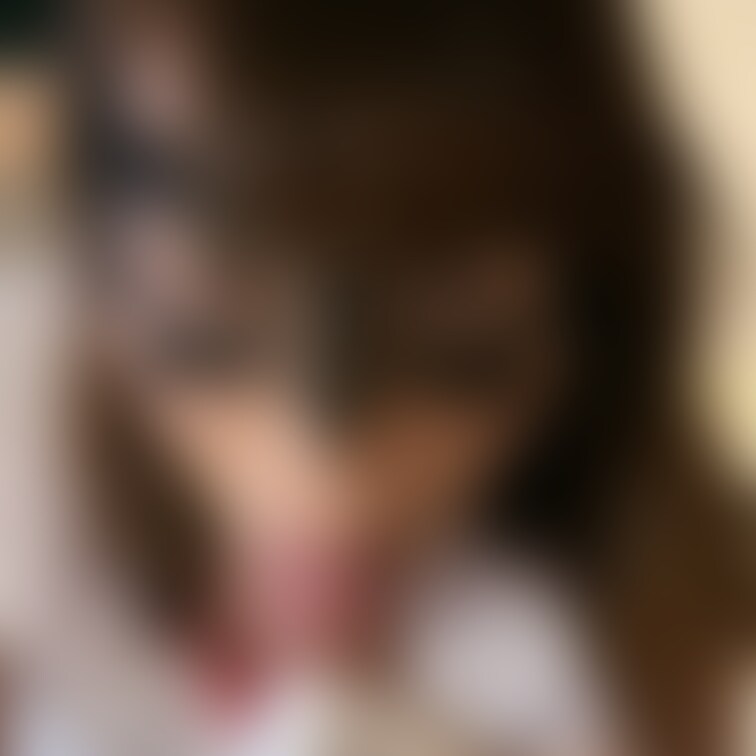 フェラ顔スケベかな?🥺💓
下品なフェラ顔見られるのって少し恥ずかしい😔💦
でもしてるときって自分の顔とか気に