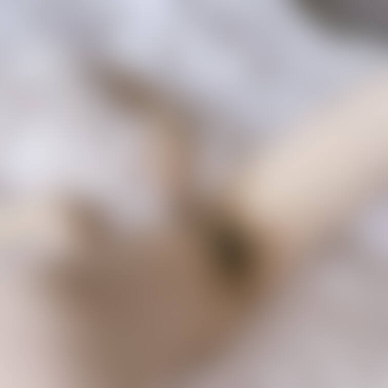 リモートバイブで大胆M字で感じてます💦