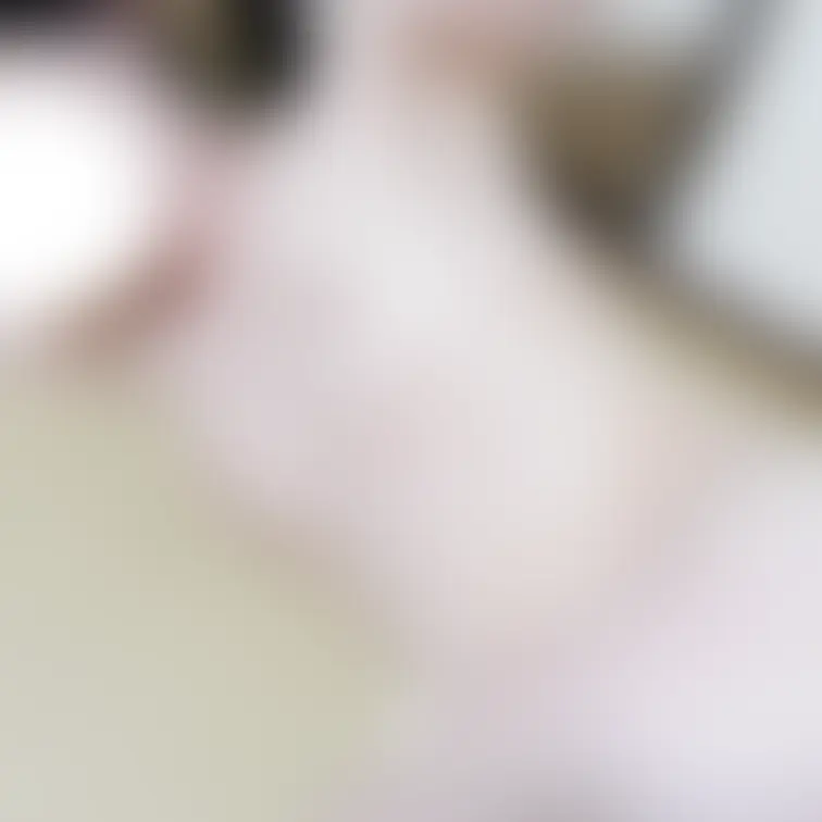 弥生の全裸パーティー兼公開撮影での一コマ。ハメ撮り風撮影をしました。お互い裸でみんなの前で照れながらやりました。