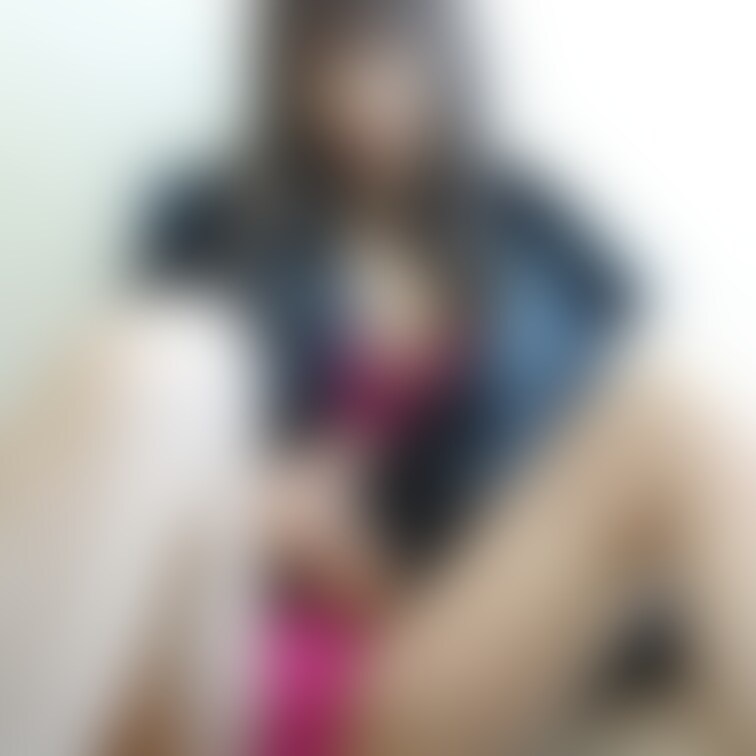 アウターの中は下着だったよん♥
これで前を閉めずに、、
お散歩とか行きたいよねぇ(*´▽`)ノ
#露出
#下着