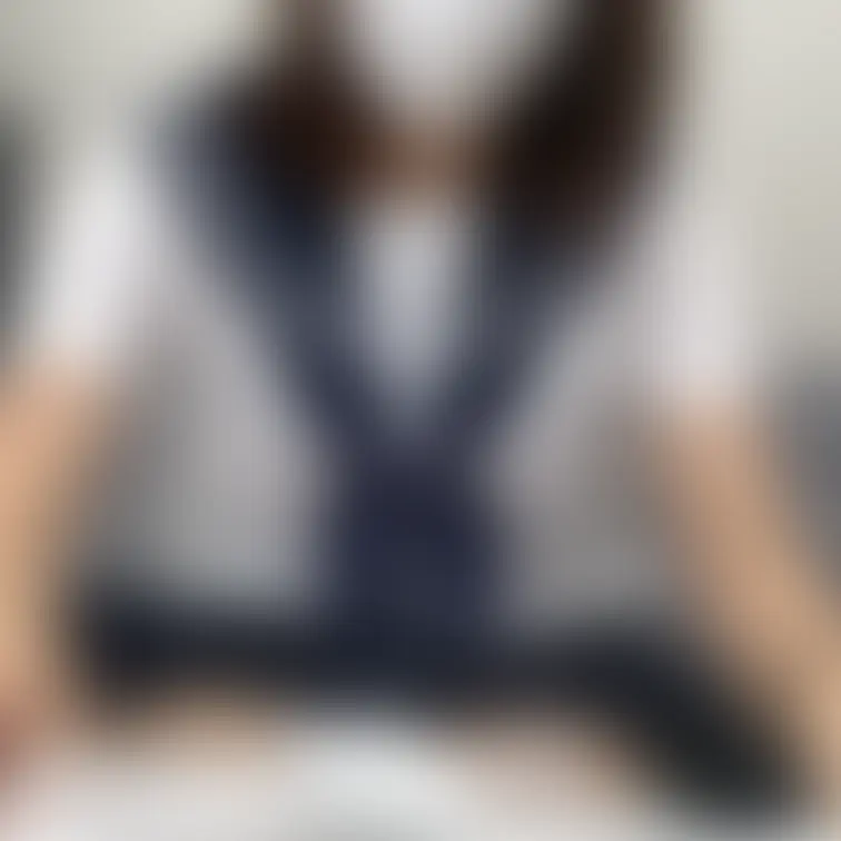 専門学生（22歳）

モデル顔負けのスタイル。
剛毛なおまんこ。
バイブを咥え込み感じる様子が◎

学費のた