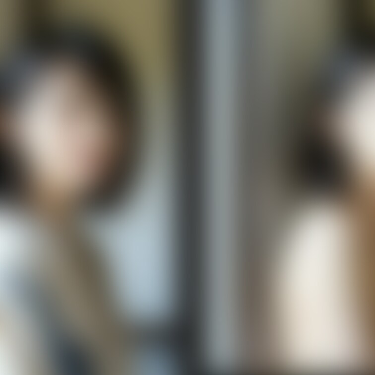 着衣と脱衣の並べた画像です    画像№1600