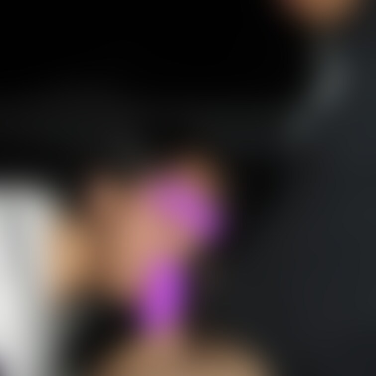 ＜本日の１枚＞
10年以上も前の写真です。カーセックスで旦那の P をしゃぶる Yuri
