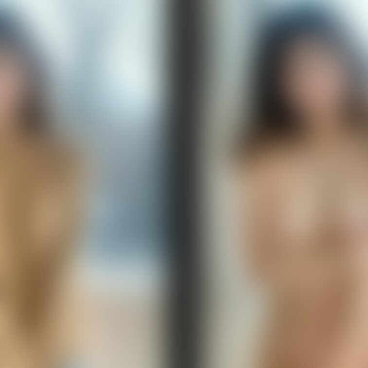 着衣と脱衣を並べた画像です 画像№1396